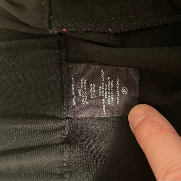 Theory pull on crop pant size 6 - Picture 9 of 10